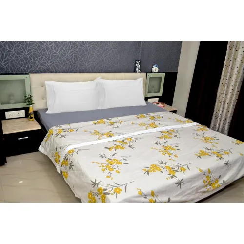 Image of Amazon Brand - Solimo Single Microfiber Quilt