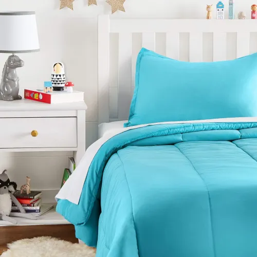 Image of AmazonBasics Microfiber Kid's Comforter and Pillow Cover Set (Single, Bright Aqua)
