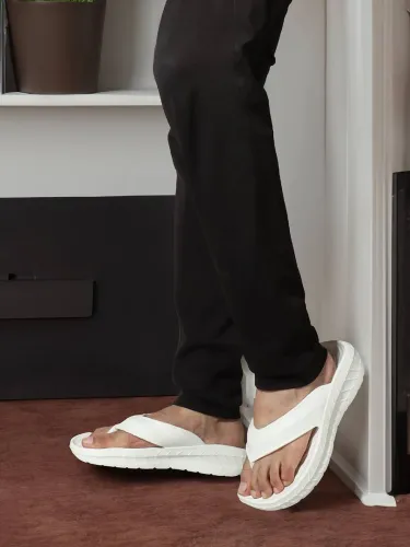 Image of CARLTON LONDON Men Flip Flops 
