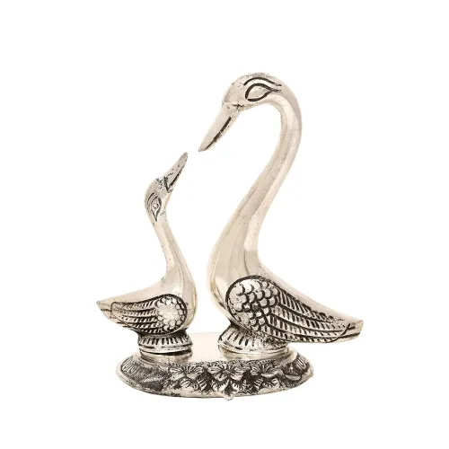 Image of DreamKraft White Metal Love Ducks