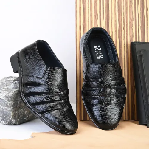 Image of HERE&NOW Black Textured Fisherman Sandals