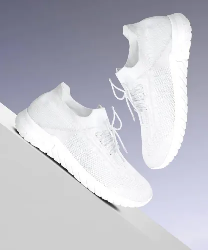 Image of HIGHLANDER Sneakers For Men (White , 9)