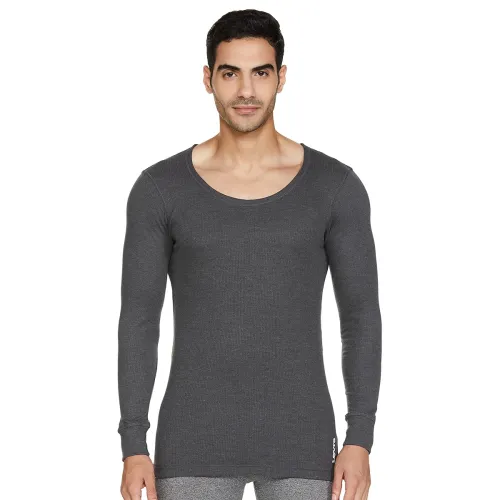 Image of Levi's Men's Solid Regular Fit Thermal TOP