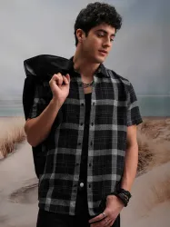 LOCOMOTIVE Men Relaxed Fit Fit Checkered Cut Away Collar Casual Shirt
