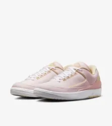 NIKE ir Joran 2 Retro Low Tex Sneakers For Men  (Pink , 8.5)