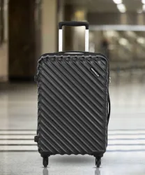 PROVOGUE Medium Check-in Suitcase (63 cm) 4 Wheels - CHEVRON - Black