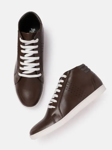 Image of Roadster  Sneakers For Men