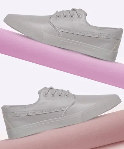 Image of Roadster Sneakers For Men 
