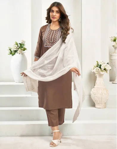 Image of Skylee Women Cotton Blend Kurta Pant Dupatta Set