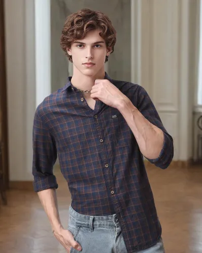 Image of THE INDIAN GARAGE CO Men Checked Slim Fit Shirt with Patch Pocket