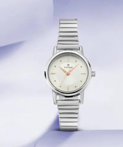 Image of Titan Karishma Analog Watch NP2593SM02