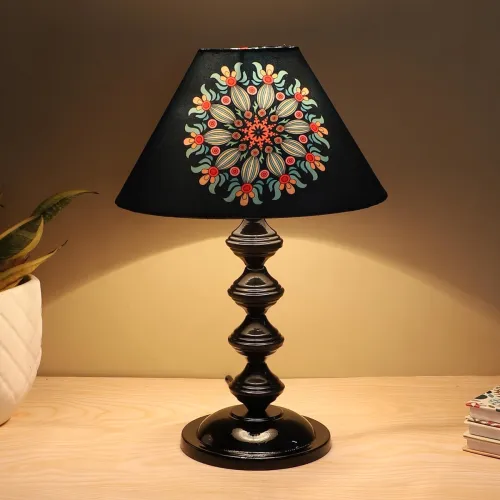Image of tu casa Halo Glow Black Metal Table Lamp