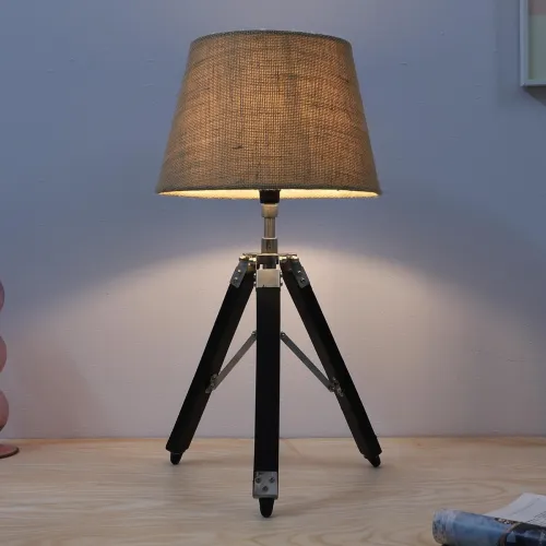 Image of tu casa Classic Vintage Tripod Table Lamp 