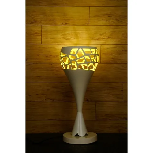 Image of Tucasa Metal Table Lamp