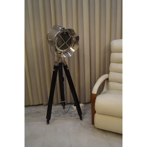Image of TUCASA Tripod SPOT Light Floor LAMP in Mango Wood