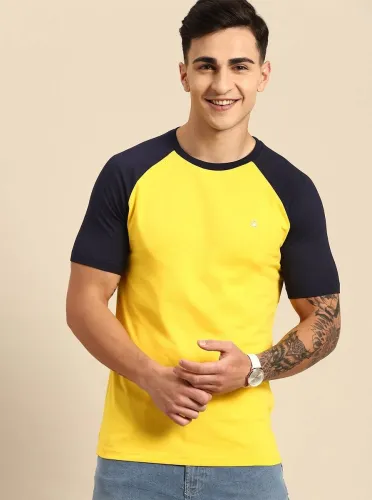 Image of United Colors of Benetton Men Cotton Yellow T-Shirt
