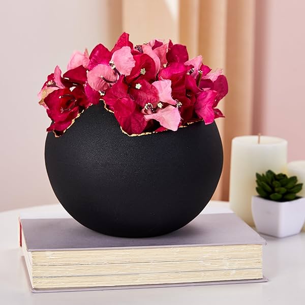 Image of Amazon Brand - Solimo Iron Vase