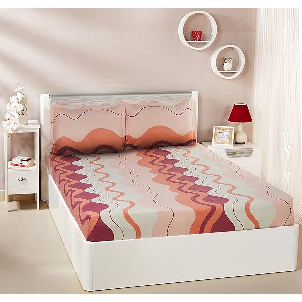 Image of Amazon Brand - Solimo Scarlet Waves Double Bedsheet with 2 Pillow Covers