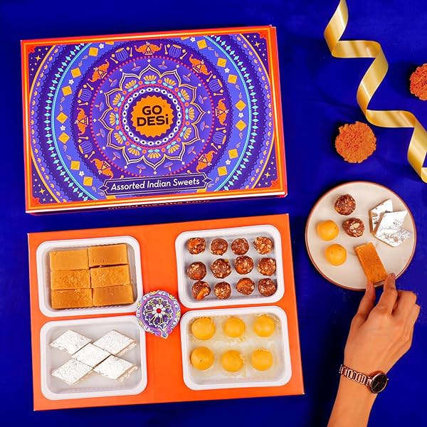 Image of GO DESi Assorted Meetha Gift Hamper (Kaju Katli, Besan Laddu, Dry Fruit Laddu, Mysore Pak) (Diya)