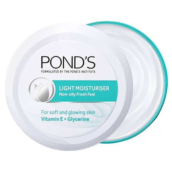 Image of POND'S Light Moisturiser, Non- Oily With Vitamin E 