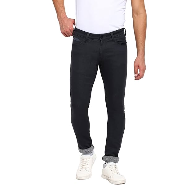 Image of Wrangler Men's Vegas Skinny Fit Low-Rise Jeans