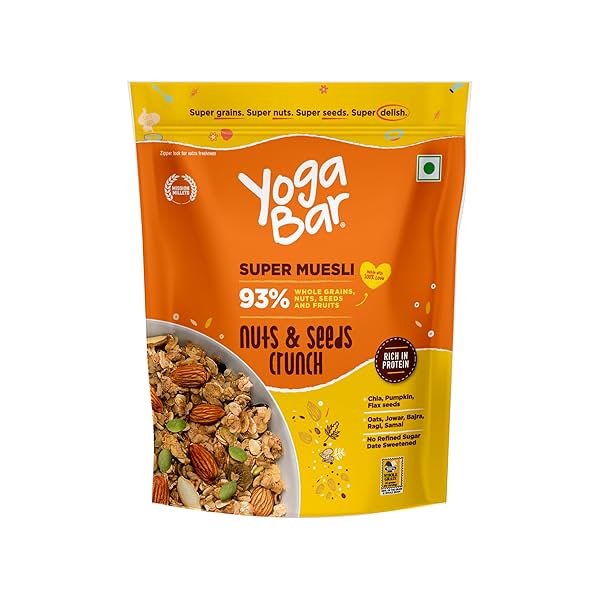 Image of Yogabar Nuts & Seeds Crunch Muesli, Super Save Pack, Wholegrain Breakfast, High Fiber Pouch (700 G)